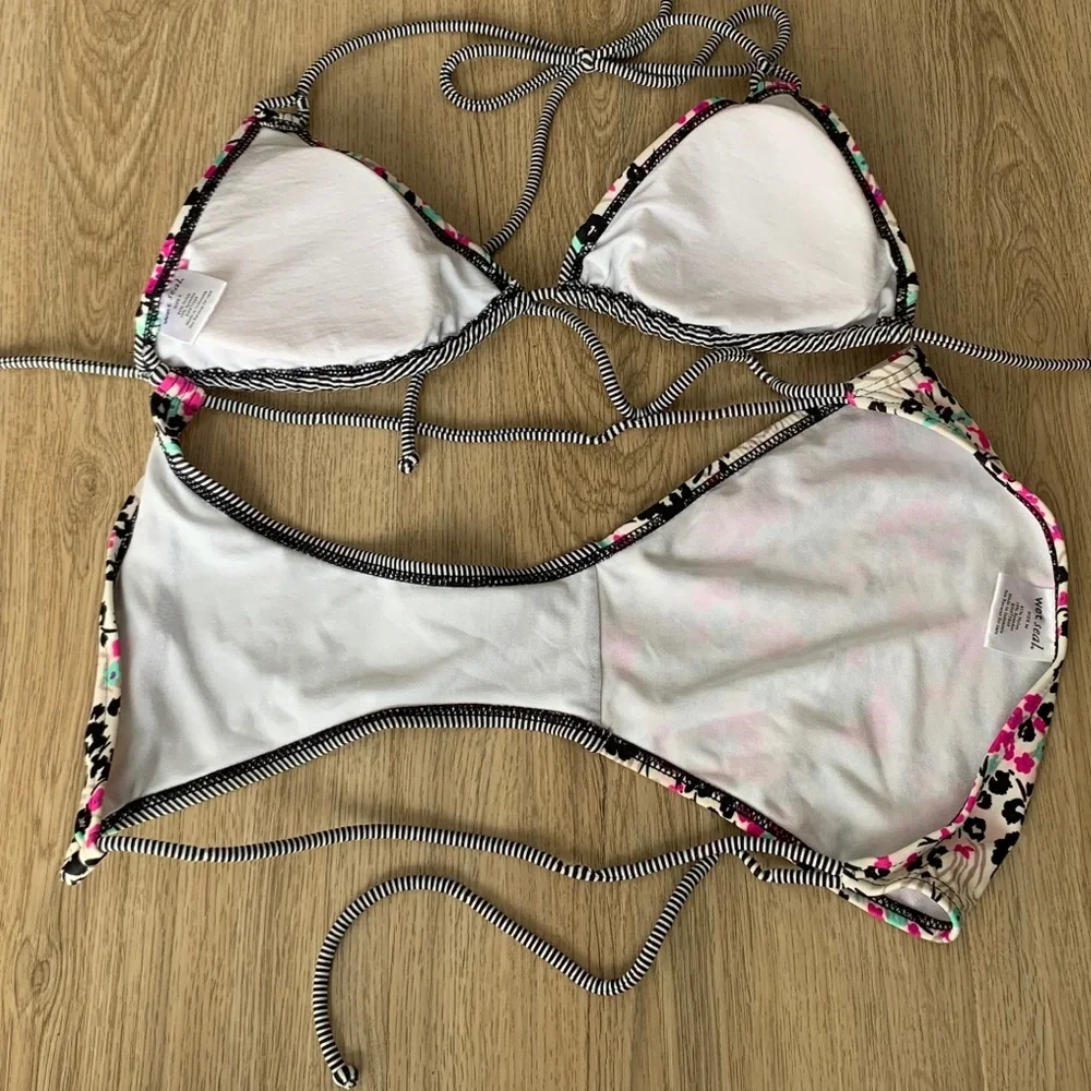 Bikini Bundle - Picture 6 of 6